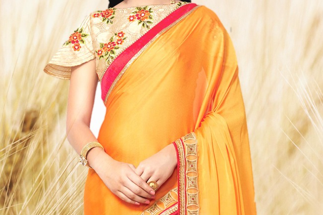 Buy Daya Zardozi Embroidered Saree With Unstitched Blouse Online - RI.Ritu  Kumar India Store View